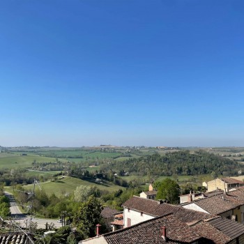 MONFERRATO - FRASSINELLO - CASA INDIPENDENTE CON GIARDINO