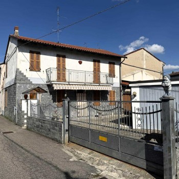 CASALE MONFERRATO - POPOLO - CASA SINGOLA CON CORTILE