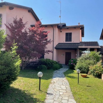MONFERRATO - CONIOLO - VILLETTA INDIPENDENTE CON GIARDINO E CORTILE