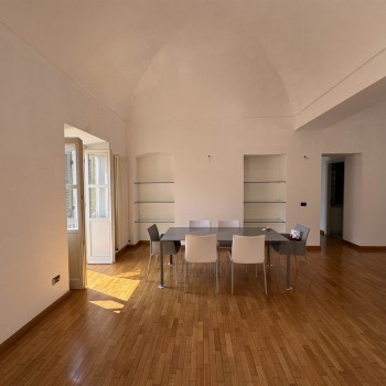 CASALE MONFERRATO - CENTRO CITTA' - ELEGANTE ALLOGGIO CON POSTO AUTO